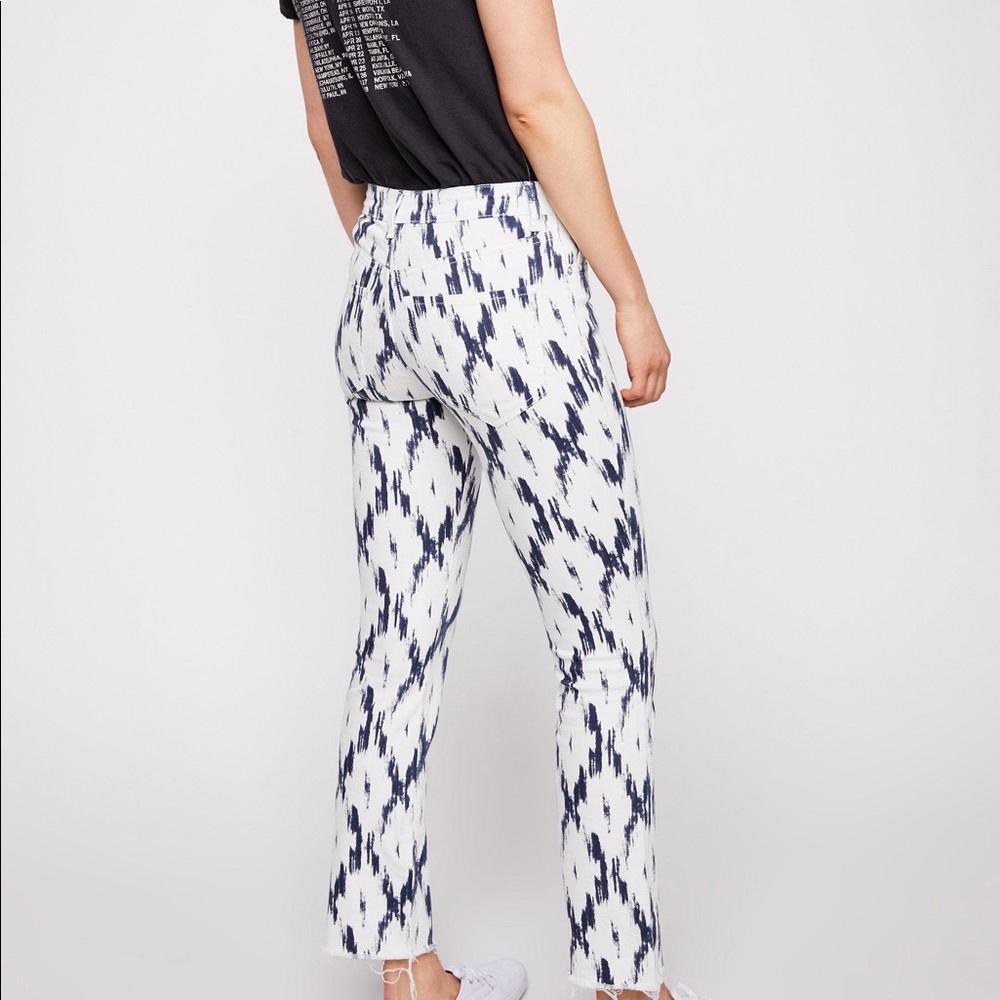 FREE PEOPLE Indigo Skies Printed Cropped Leg Jeans